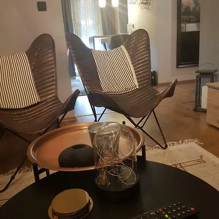 7th Heaven Apartment *