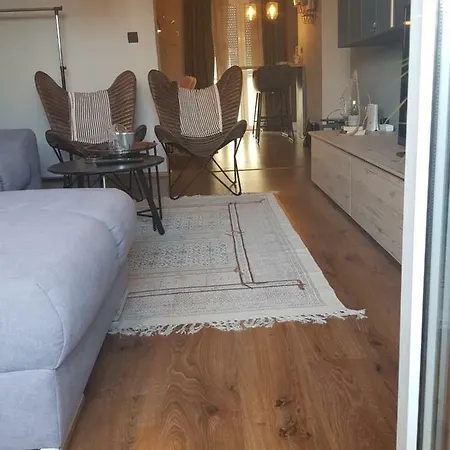 7th Heaven Apartment *